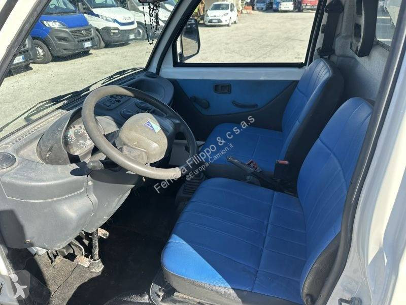 Silniční stroje Piaggio