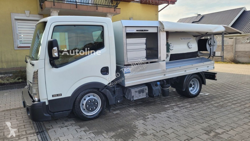 Silniční stroje Nissan Defco Combi 3,5t