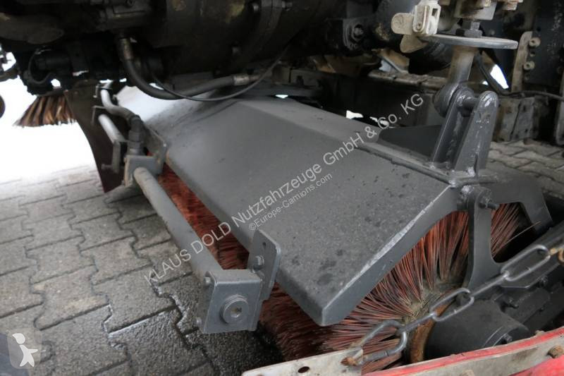 Utilaje pentru drumuri Mercedes