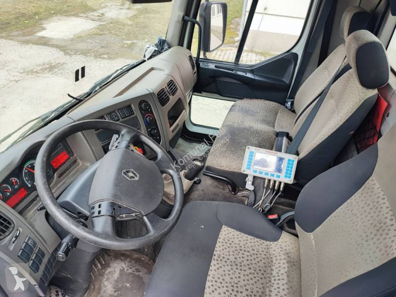 Engin de voirie Renault