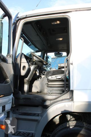 Utilaje pentru drumuri Mercedes 2532 MP3 6x2...