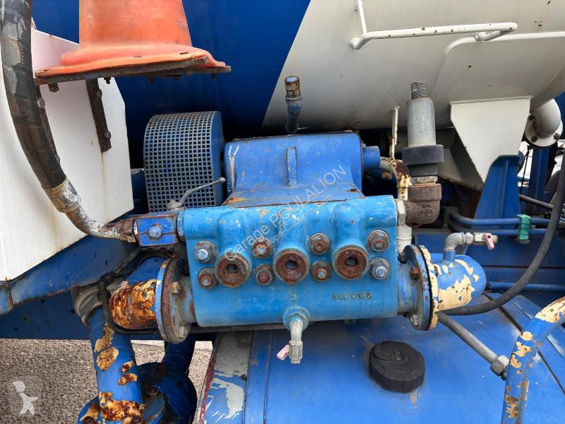 Vägmaskiner Renault CITERNE VIDANGE G 270
