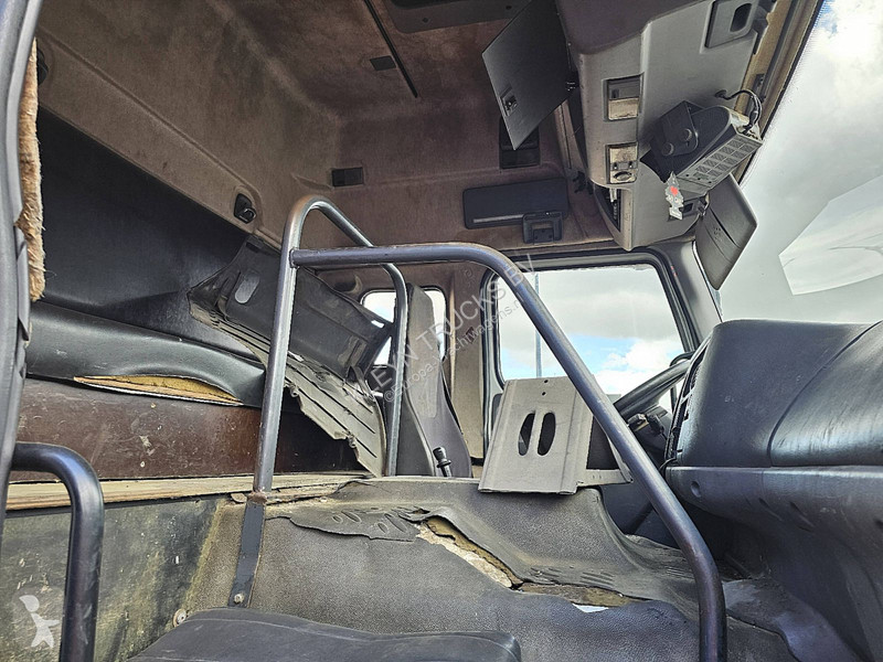 Silniční stroje Renault PREMIUM 320