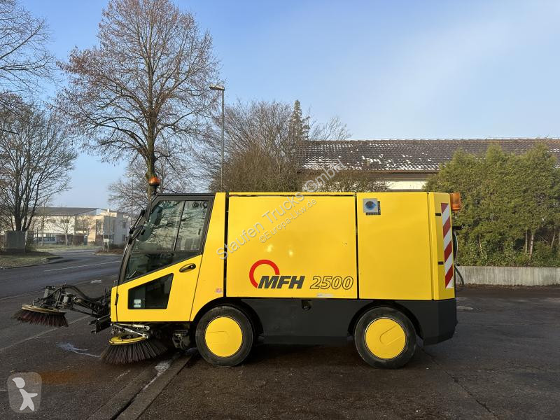Gemeentevoertuig Aebi Schmidt MFH 2500...