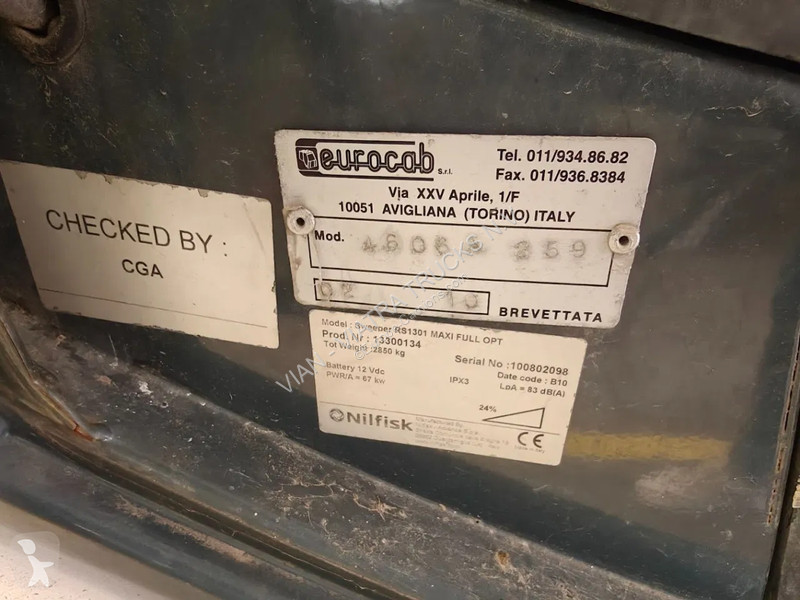 Veículo de limpeza / sanitário de estrada...