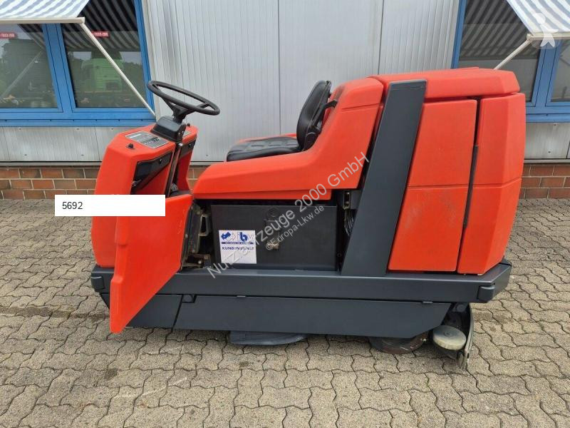 Reinigingsmaterieel Hako
