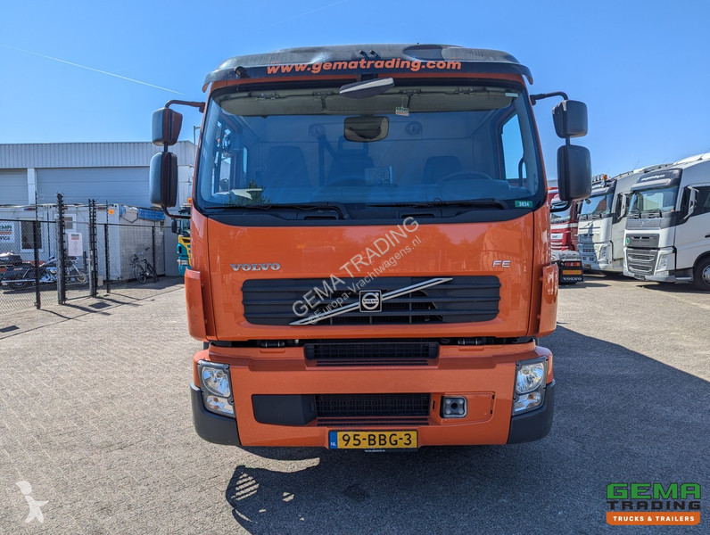 Utilaje pentru drumuri Volvo 300 EEV 6x2/4...