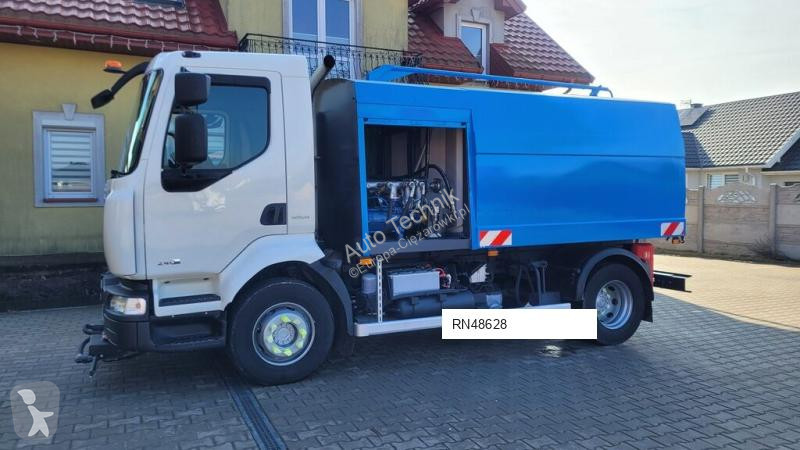 آلة لصيانة الطرق Renault 240dxi