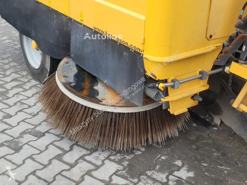 آلة لصيانة الطرق Broddson SCANDIA 2500