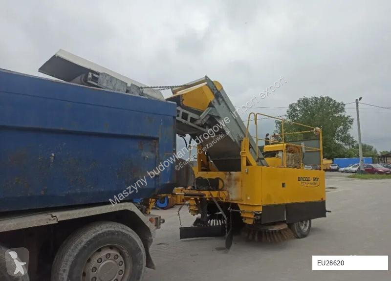 آلة لصيانة الطرق Broddson 2500 SCANDIA