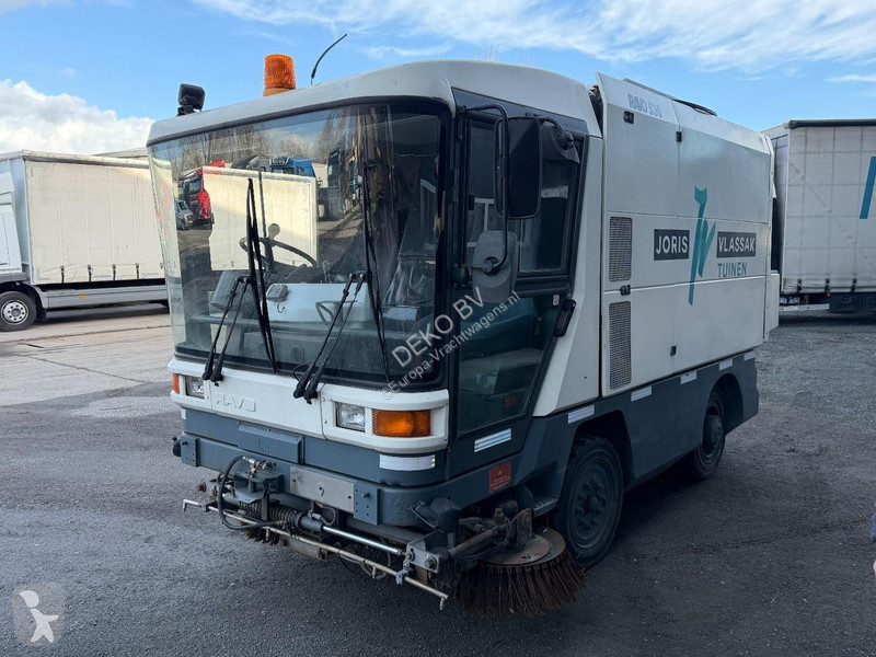 آلة لصيانة الطرق Ravo 530 NL machine!