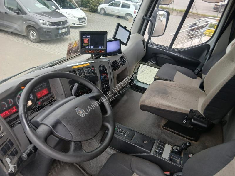 آلة لصيانة الطرق Renault 310 DXI