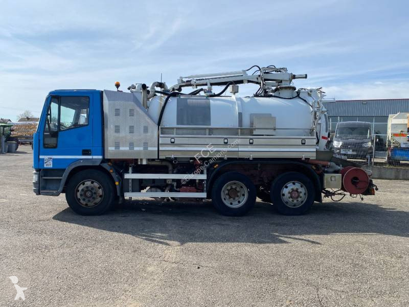 آلة لصيانة الطرق Iveco