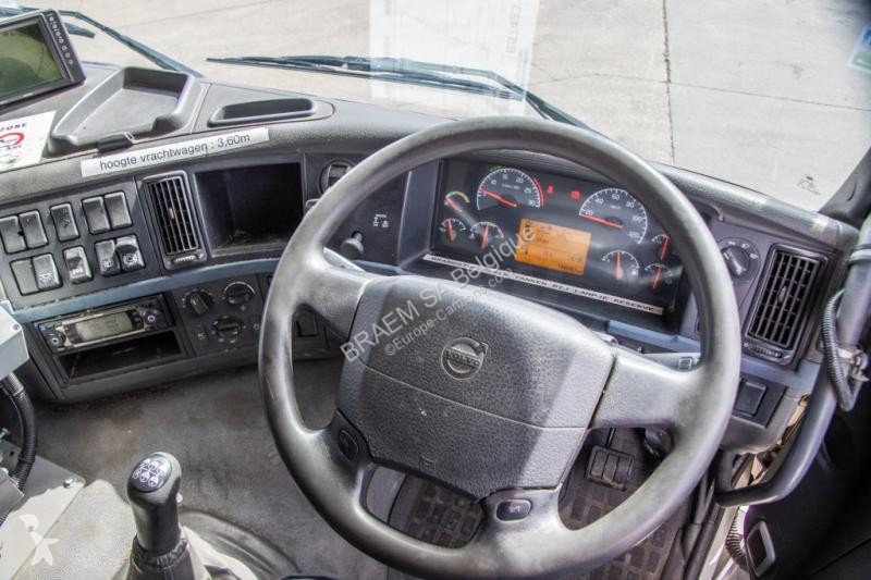 آلة لصيانة الطرق Volvo 340 - BUCHER SCHÖRLING 8000