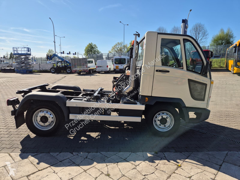 آلة لصيانة الطرق Multicar M27 B / 4X4 / FRAME /...