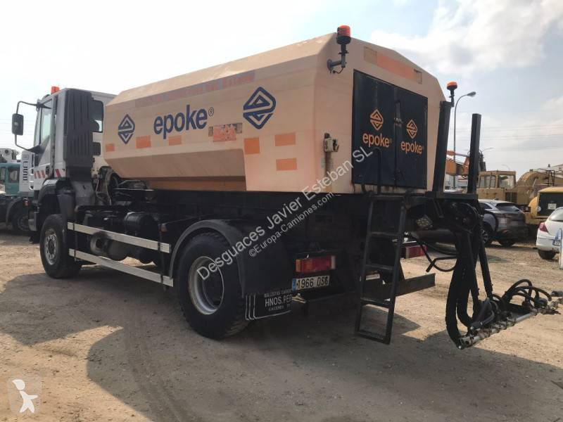 Engin de voirie Iveco