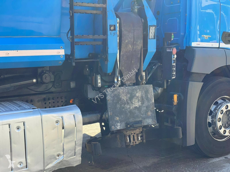 Engin de voirie Mercedes 2533 EU6 Zoeller...