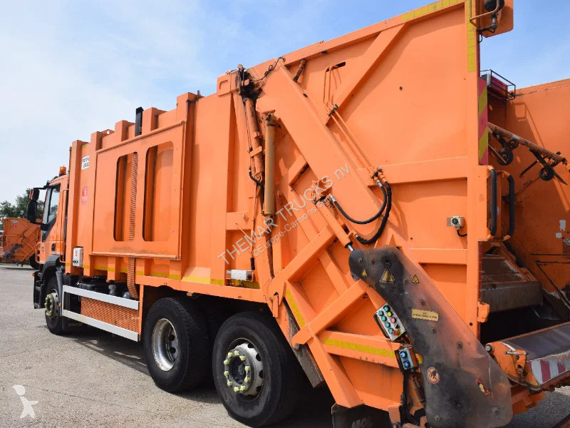 آلة لصيانة الطرق Iveco AD260S31 - VDK waste...