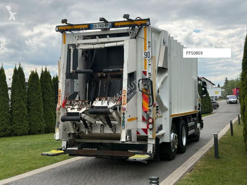 Engin de voirie Scania P280