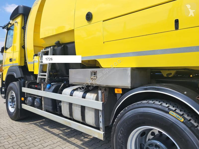 آلة لصيانة الطرق Volvo JBVT801