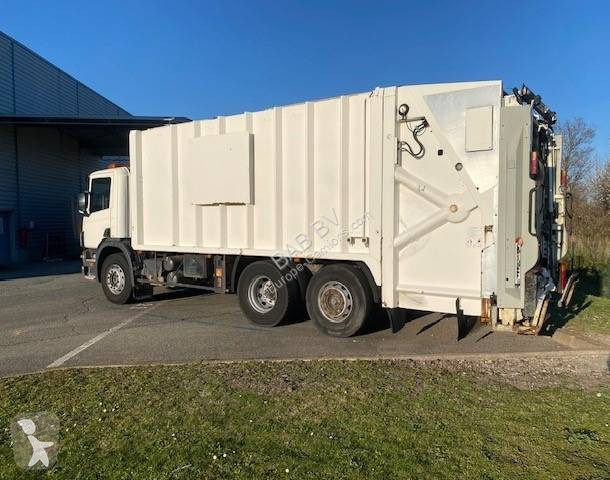Engin de voirie Scania
