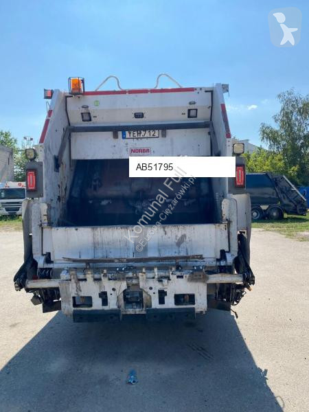 Engin de voirie Scania N3 V 20H25