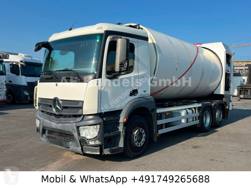 Engin de voirie Mercedes 2532 M ClassicSpace BL...