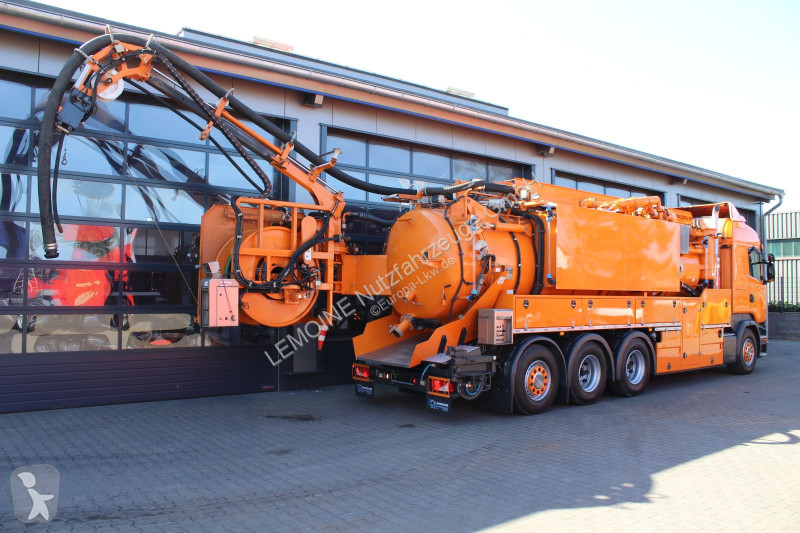 آلة لصيانة الطرق Scania 450 8x4 Kroll 19m³...