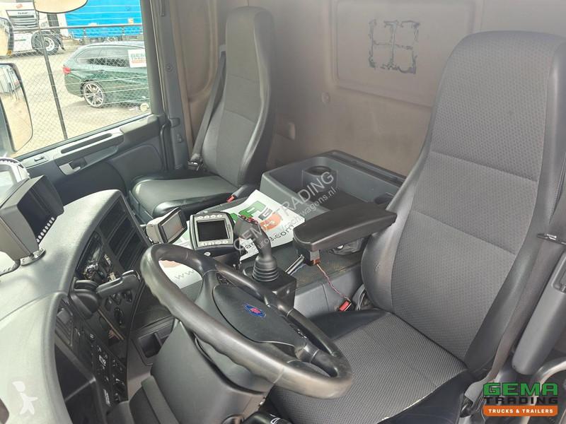 آلة لصيانة الطرق Scania P250 6x2/4 Day Cab...