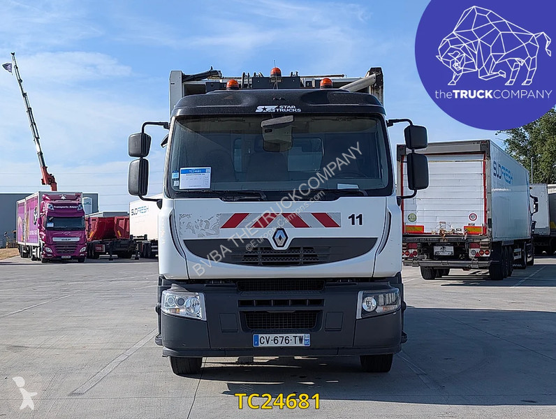 آلة لصيانة الطرق Renault 320
