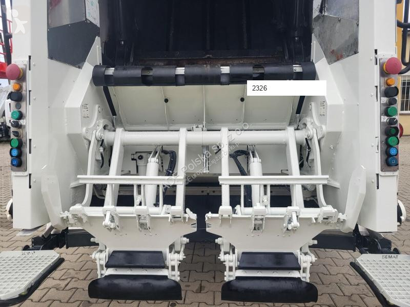 Engin de voirie Scania C337.5-6