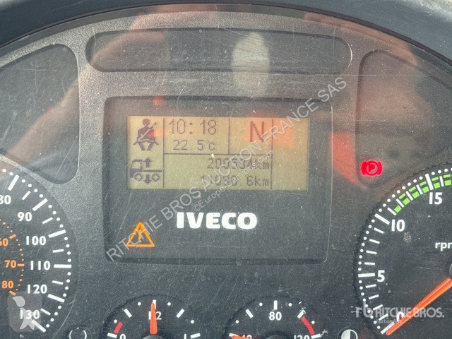 Véhicule utilitaire Iveco 100E18