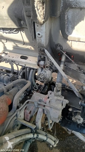 Útfenntartó-és-karbantartógép Iveco 100E18