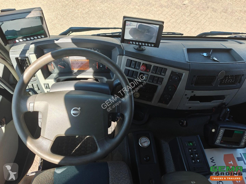 Коммунальная техника  Volvo 280 6x2/4 Day Cab...