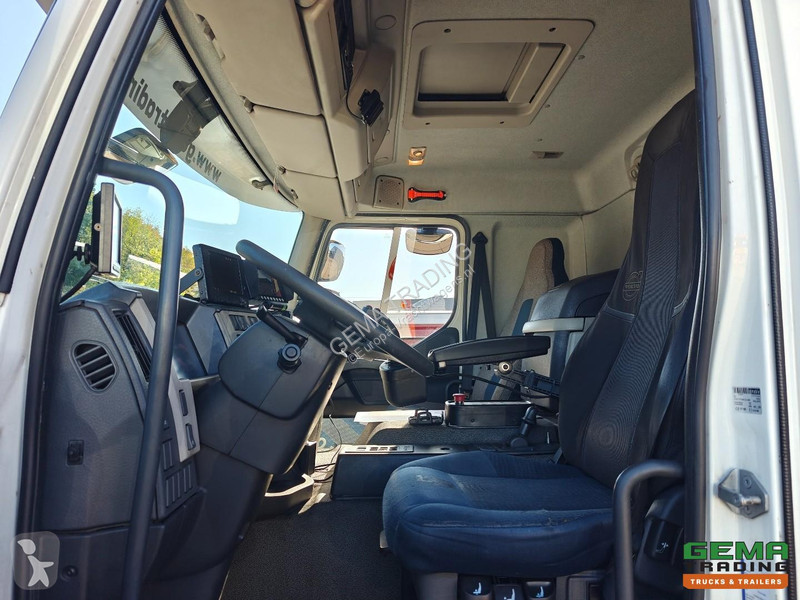 Коммунальная техника  Volvo 250 4x2 Day Cab...