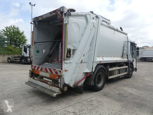 Vehículo de limpieza viaria Renault D19