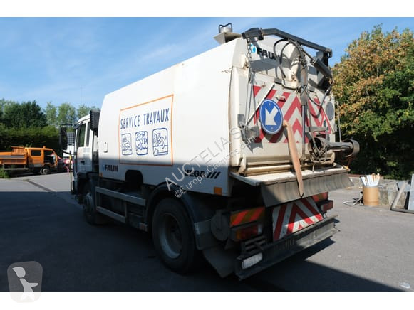 آلة لصيانة الطرق Volvo FL6 14