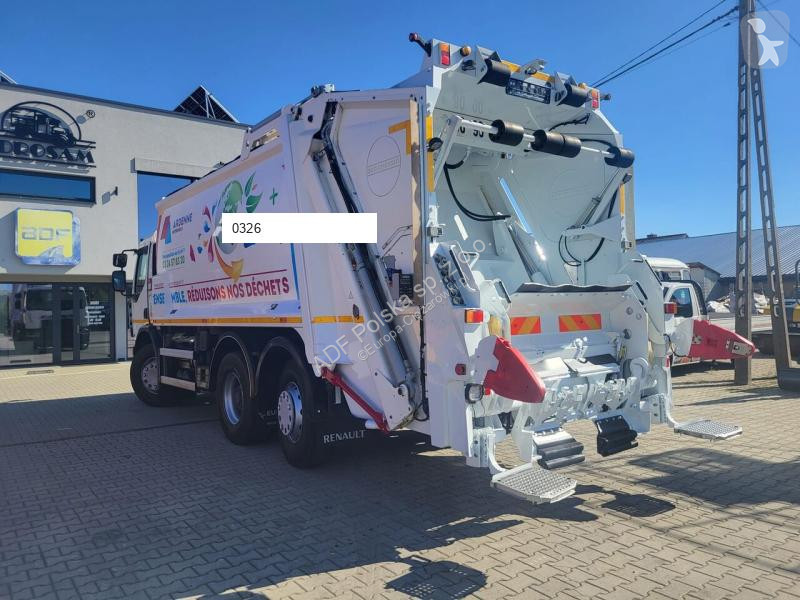 Vehículo de limpieza viaria Renault D Wide /...