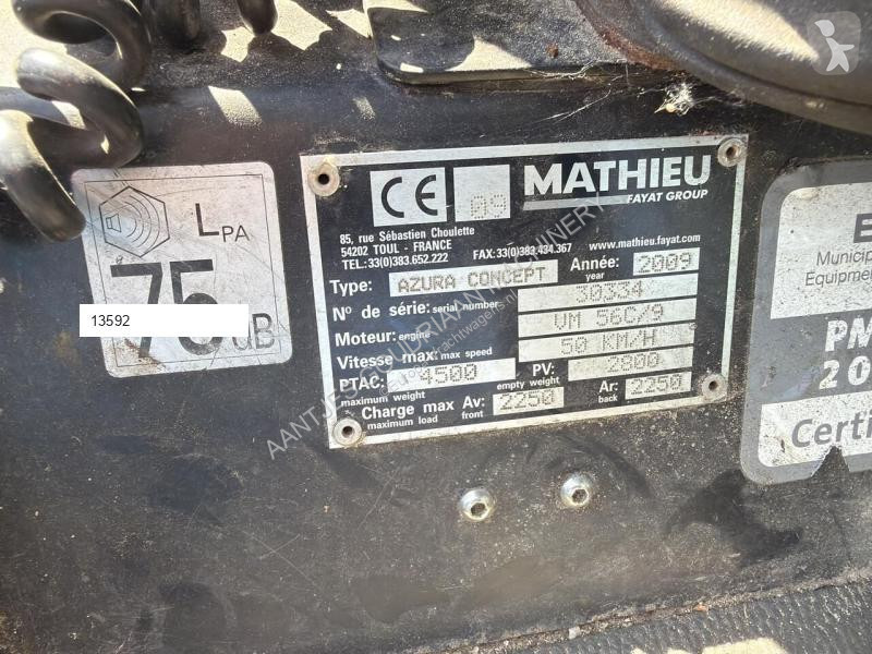 Engin de voirie Mathieu