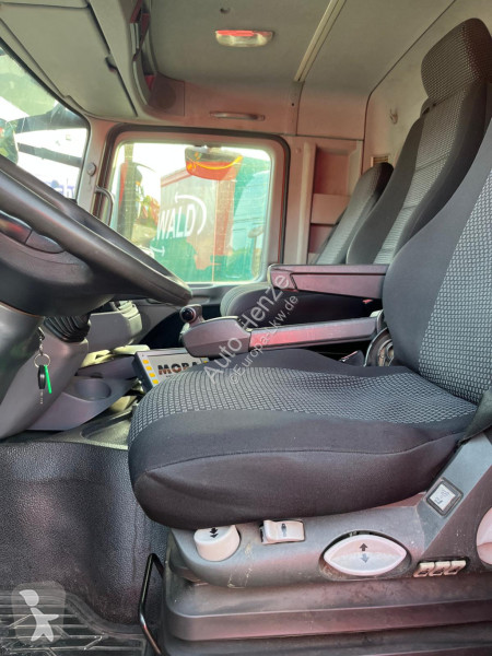 Útfenntartó-és-karbantartógép Mercedes Actros...