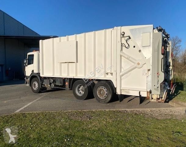 Engin de voirie Scania 94300