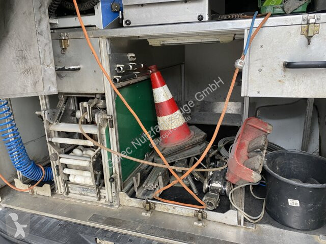 آلة لصيانة الطرق Mercedes Sprinter 516 CDI TV...