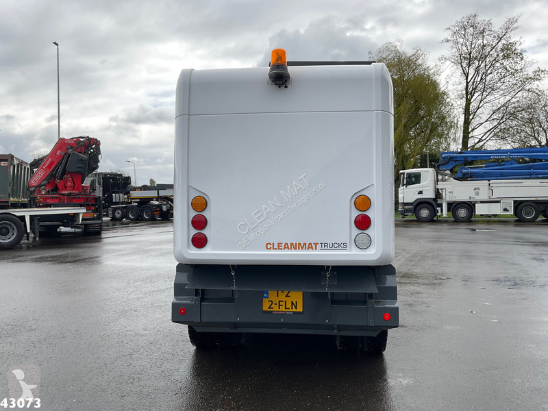 Vägmaskiner Ravo 540 STH Euro 6 with 3-rd brush