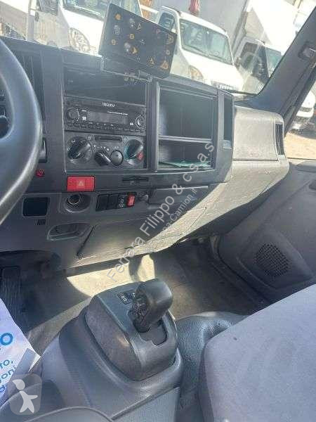 Vägmaskiner Isuzu Elf