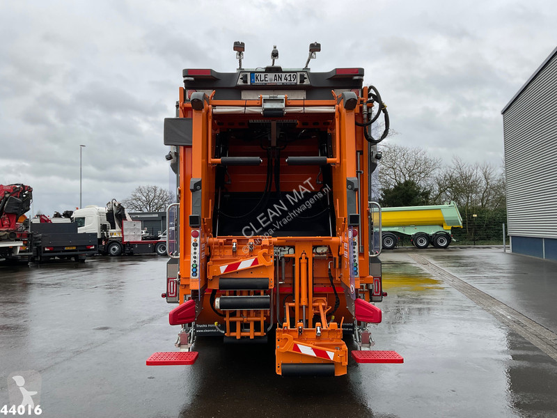 Vägmaskiner MAN 26.330 Zoeller 23m³ Delta Lifter