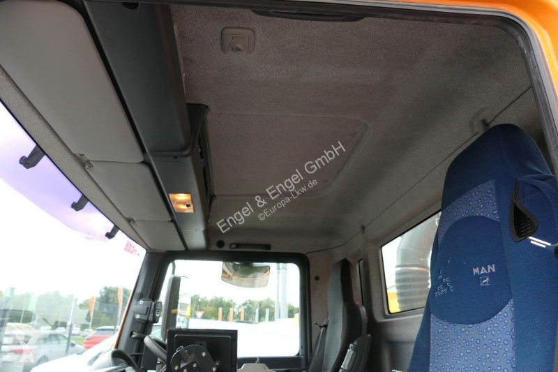 Vägmaskiner MAN TGL 12.250 4x2 BL Kehrmaschine