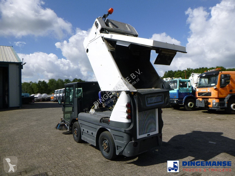 Gemeentevoertuig Schmidt street sweeper