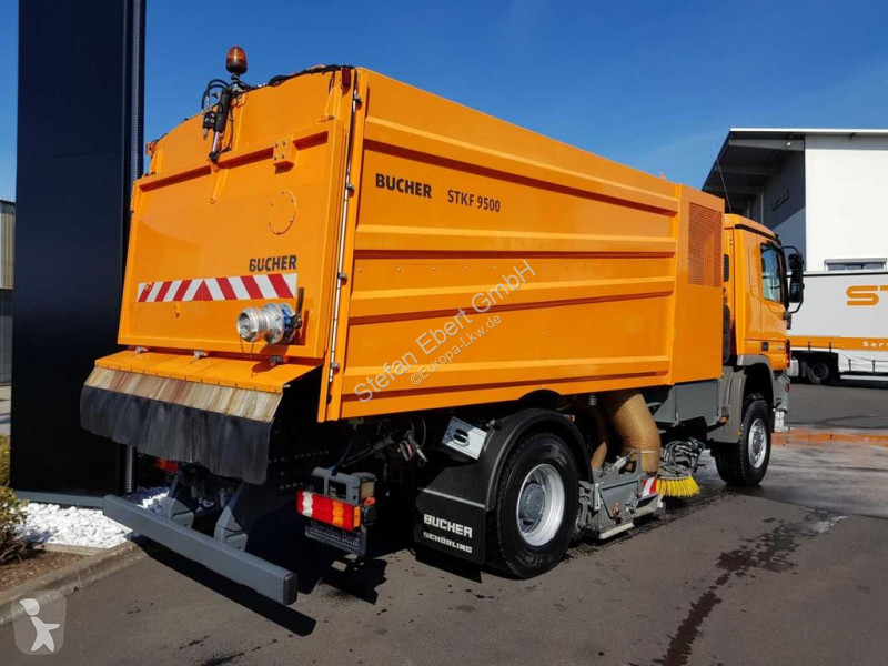 Vägmaskiner Mercedes 2032 A 4x4 Bucher STKF...