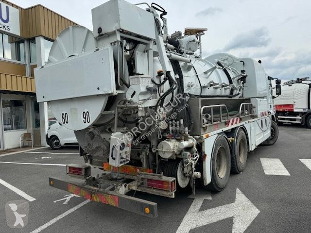 Veículo de limpeza / sanitário de estrada Iveco...