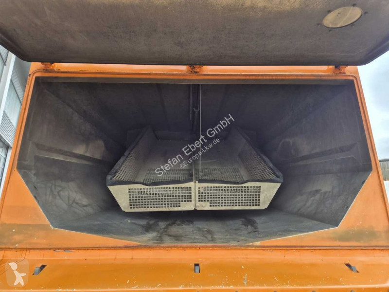Silniční stroje Mercedes 2032 A 4x4 Bucher STKF...